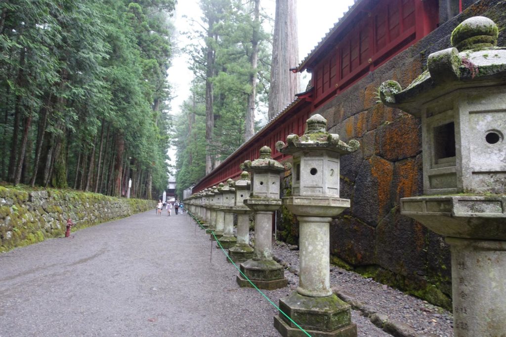 日光二荒山神社の境内